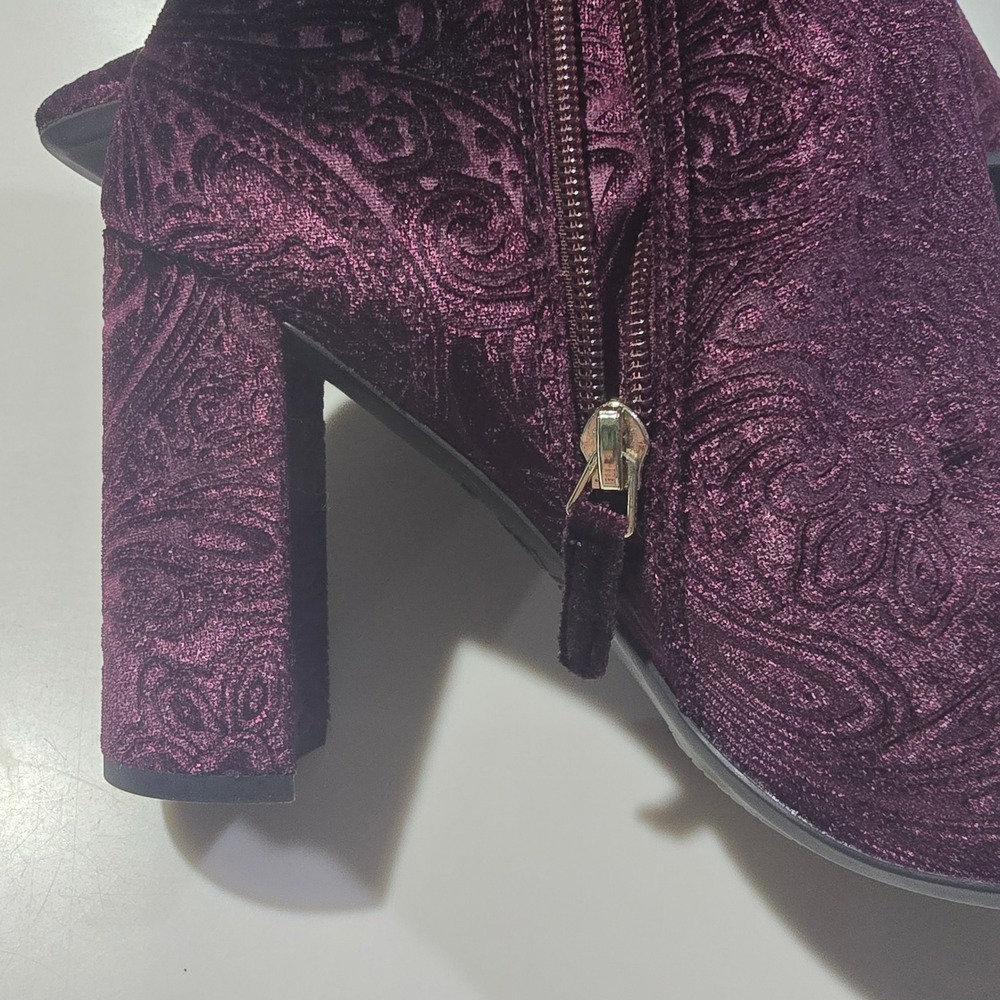 Nine West Purple Paisley Velvet Ankle Boots Pointed Toe Block Heel 9M 9x9 Tech - Picture 10 of 12